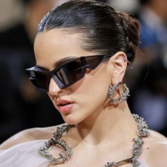 NEW GIVENCHY SUNGLASSES BLACK UNISEX EYEWEAR GIVENCHY GV40049I 02A